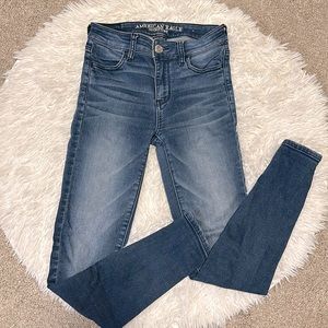 American Eagle High-Rise Skinny Jegging